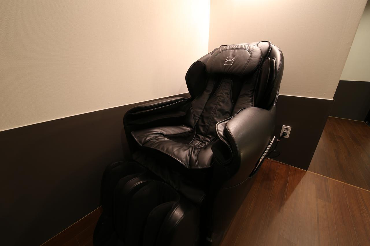 Hotel Chicago Changwon Bagian luar foto